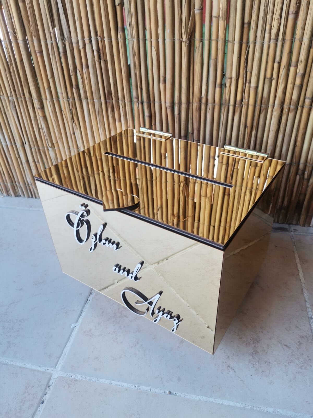 Dekoratif Modern Aynalı Pleksi Takı Kutusu 25x20 cm Gold
